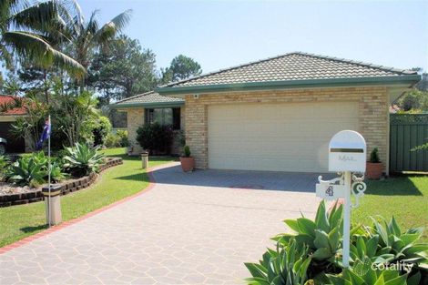 4 Clear Pl, Woolgoolga, NSW 2456