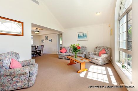 Property photo of 15 Newbury Place Carindale QLD 4152
