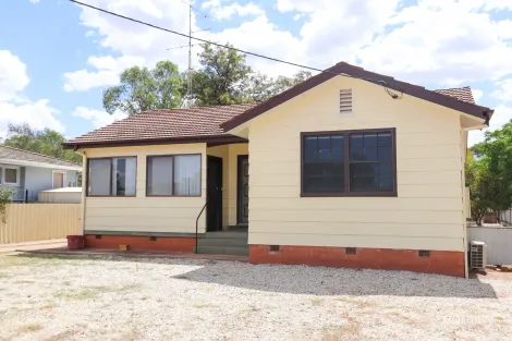 17 Brown St, West Wyalong, NSW 2671