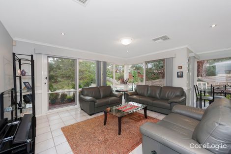 Property photo of 18 Warbler Walk South Morang VIC 3752