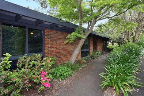 35 Long View Rd, Croydon South, VIC 3136