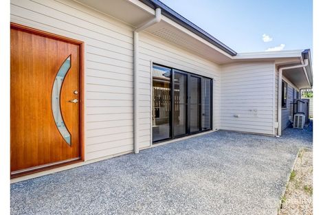 Property photo of 2/5 Merino Street Park Ridge QLD 4125