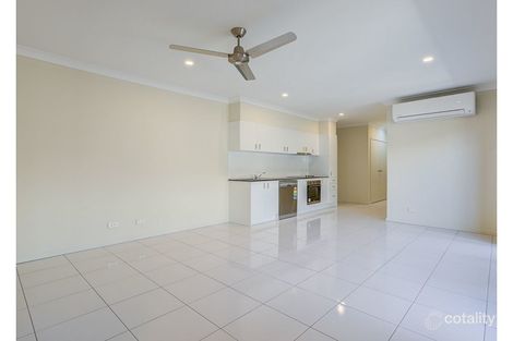Property photo of 2/5 Merino Street Park Ridge QLD 4125