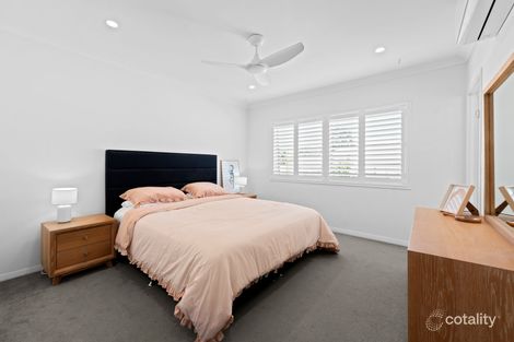 Property photo of 2/12 Sapphire Place Elanora QLD 4221