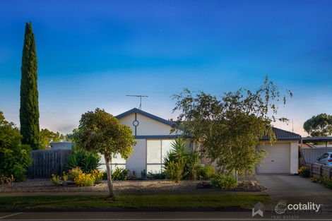 Property photo of 31 Black Dog Drive Brookfield VIC 3338