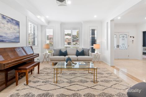 Property photo of 2 Clegg Place Prairiewood NSW 2176