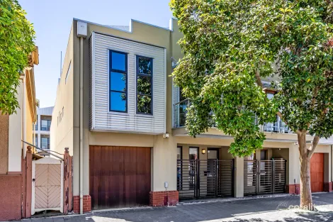 5b Todd St, Port Adelaide, SA 5015