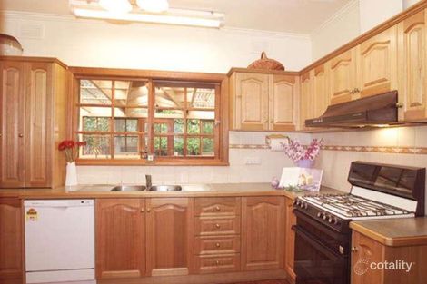 Property photo of 4 Lister Street Kew East VIC 3102