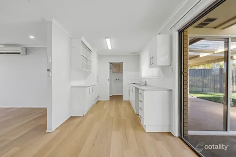 Property photo of 4 Summerland Key Broadbeach Waters QLD 4218