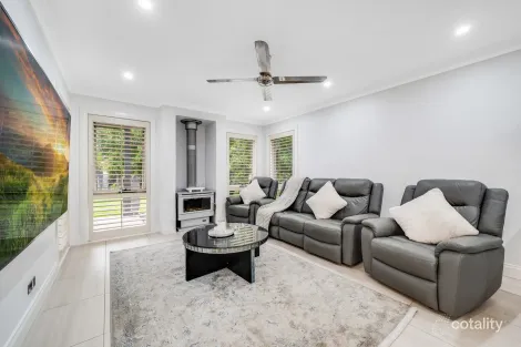 Property photo of 17 Jack McNamee Place Kellyville NSW 2155