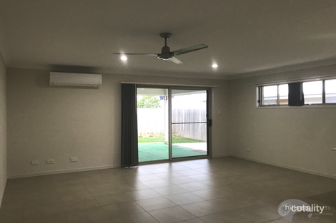 Property photo of 1/48 Village Boulevard Pimpama QLD 4209