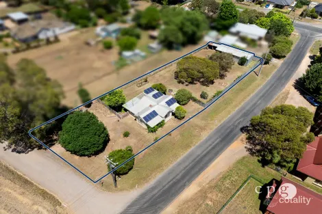 Property photo of 2 Stephen Street Campbells Creek VIC 3451