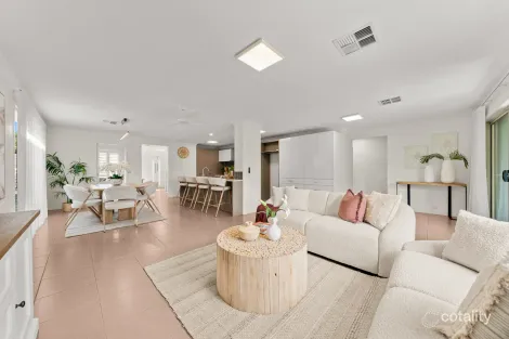 Property photo of 8 Drogheda Close Underwood QLD 4119