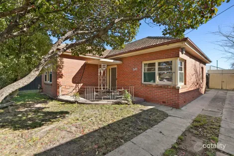 Property photo of 40 Lomond Terrace East Geelong VIC 3219
