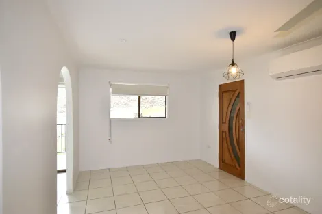 Property photo of 14 Flounder Crescent Toolooa QLD 4680