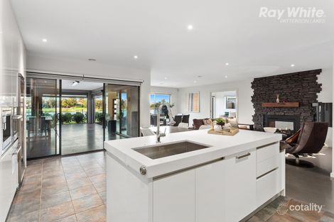 Property photo of 6 Mulga Lane Waterways VIC 3195