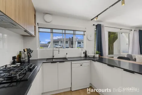 Property photo of 11B/10 Spinnaker Drive Sandstone Point QLD 4511