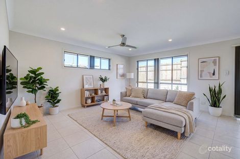 18 Angus Ct, Park Ridge, QLD 4125