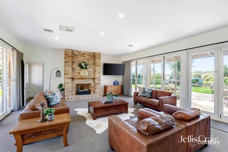 Property photo of 2 Arnold Drive Donvale VIC 3111