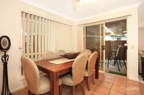 Property photo of 2/6 Macbeth Court Merrimac QLD 4226