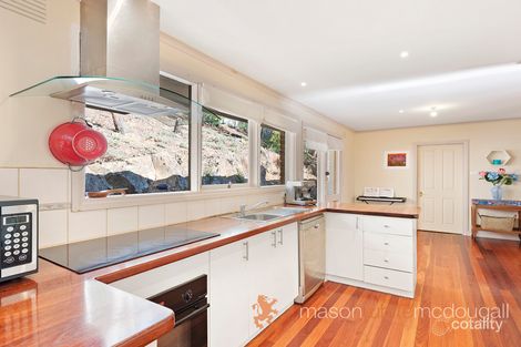 Property photo of 2/30 Daphne Crescent Hurstbridge VIC 3099