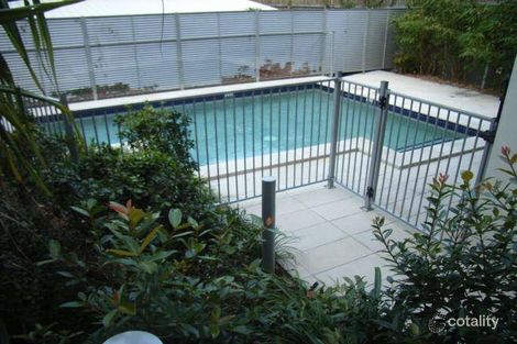 Property photo of 202/18 Paradise Street Highgate Hill QLD 4101
