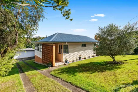 Property photo of 128 Majestic Outlook Seven Hills QLD 4170