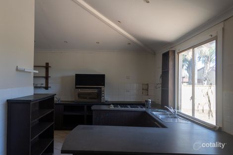 6 Ellis Rd, Merredin, WA 6415