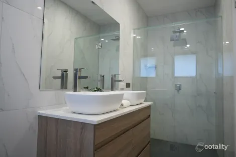 Property photo of 1/4 Porter Road Balwyn VIC 3103