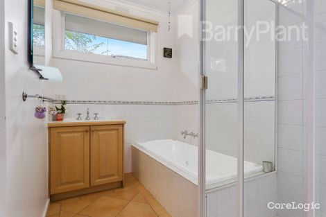 Property photo of 11 Chivers Avenue Glen Waverley VIC 3150