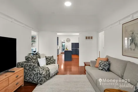 Property photo of 5 Advance Street Newtown QLD 4305