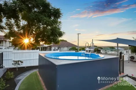 Property photo of 5 Advance Street Newtown QLD 4305