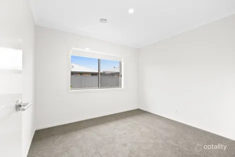 Property photo of 44 Verdale Drive Alfredton VIC 3350