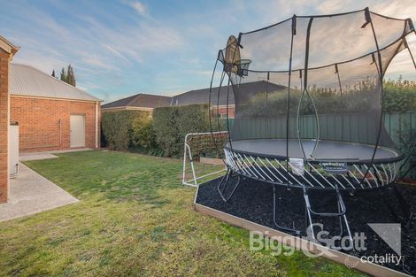 Property photo of 62 Lake Gardens Avenue Lake Gardens VIC 3355