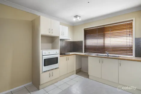 Property photo of 30 Crestridge Crescent Oxenford QLD 4210