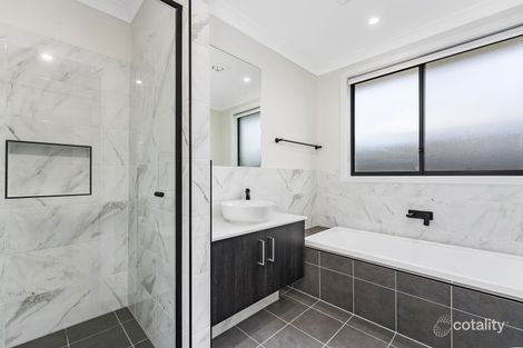 Property photo of 6 Bight Street Catherine Field NSW 2557