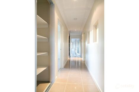 Property photo of 10 Blackburn Close Wodonga VIC 3690