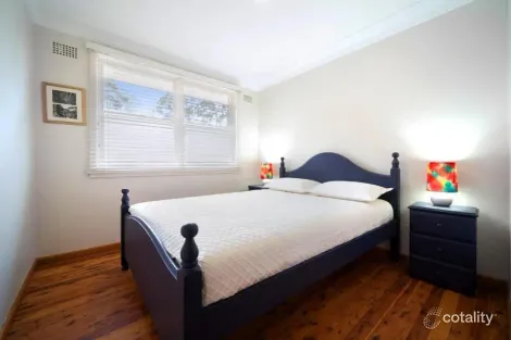 Property photo of 8 Hyde Avenue Killarney Heights NSW 2087