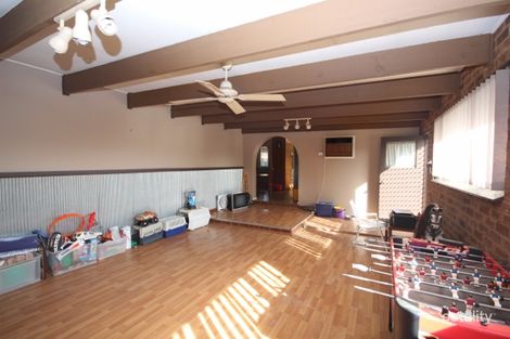 Property photo of 13 Wren Street Mount Austin NSW 2650