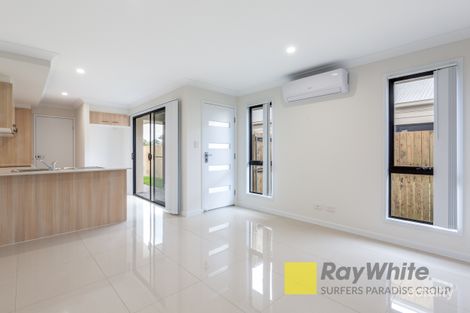 Property photo of 2/8 Mount Mitchell Street Park Ridge QLD 4125