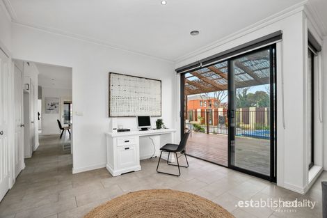 Property photo of 8 Stokes Court Point Cook VIC 3030