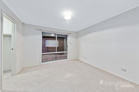 Property photo of 18 Jester Court Kings Park VIC 3021