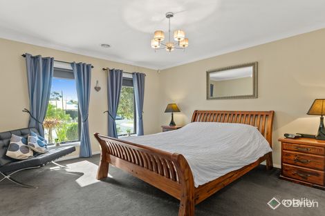19 Black Sheoak Pl, Langwarrin, VIC 3910