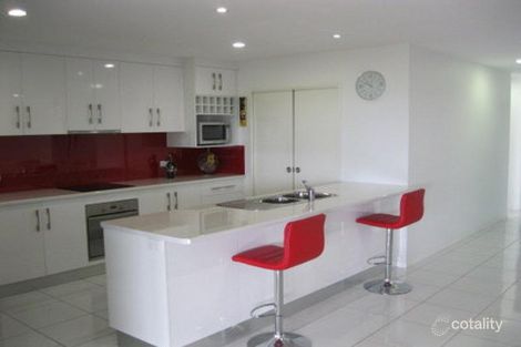 Property photo of 10 Douglas Crescent Rural View QLD 4740