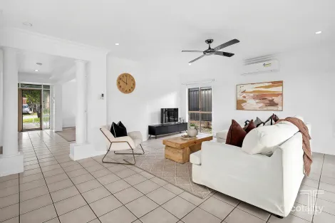 Property photo of 53 Coventry Circuit Carindale QLD 4152