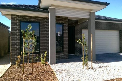 Property photo of 42 Cindia Crescent Tarneit VIC 3029