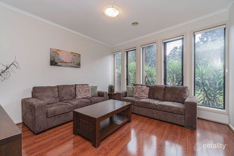 Property photo of 19 Colchester Circuit Roxburgh Park VIC 3064