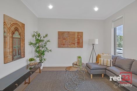 Property photo of 41 Bayano Way Craigieburn VIC 3064
