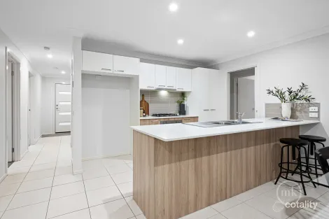 Property photo of 2 Marbella Avenue Doreen VIC 3754