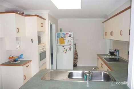 9 Macquarie Rd, Fennell Bay, NSW 2283